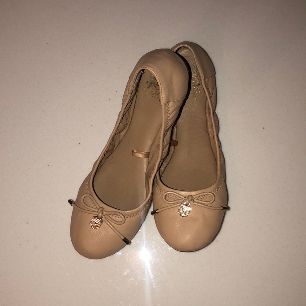 Nude leather ballet flats